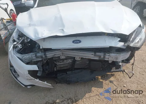 2019 Ford Fusion Se z USA, uszkodzony, nr VIN 3FA6P0LU8KR272390